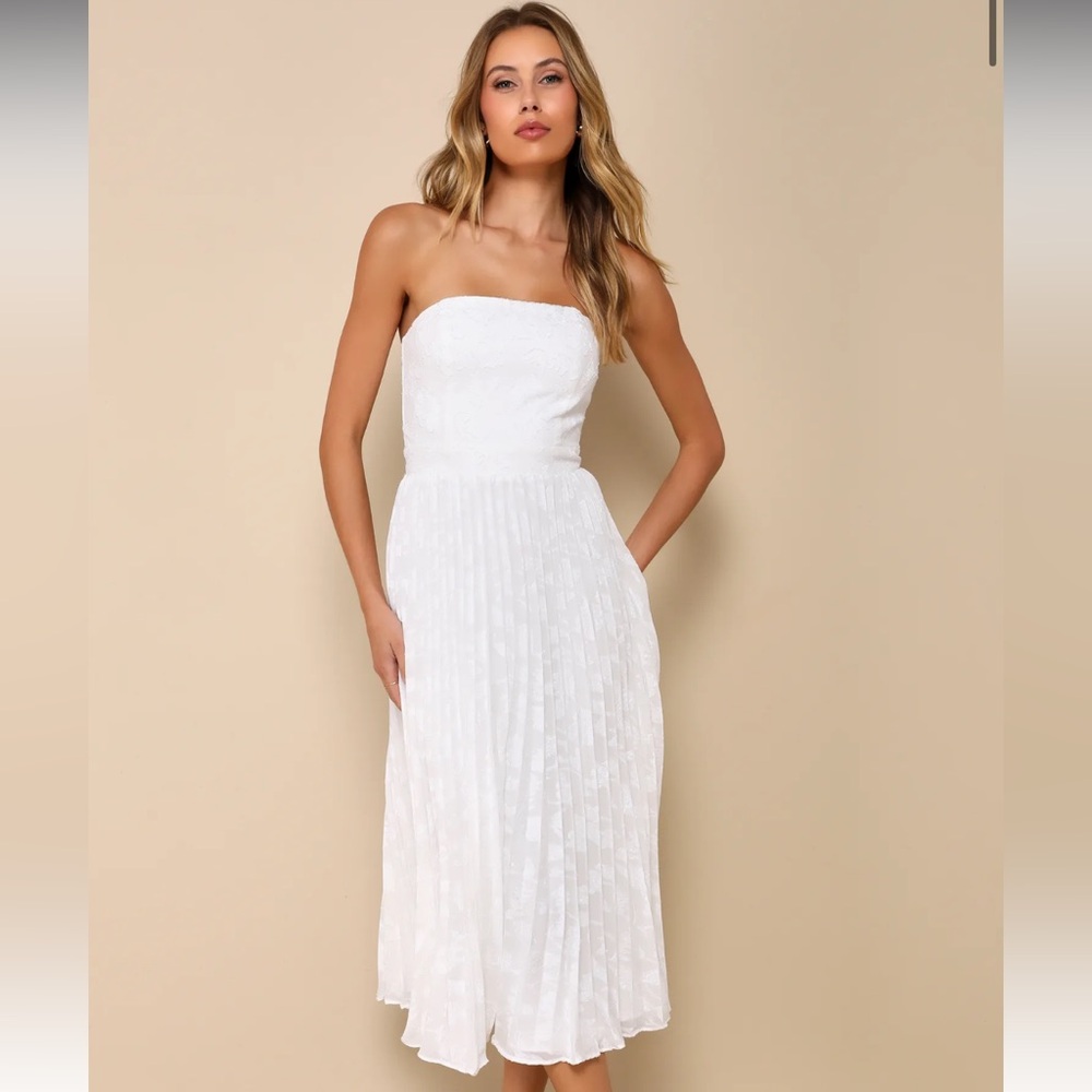 EUC Lulu’s Jacquard Strapless Midi Dress